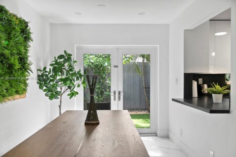 Снять в аренду виллу или дом в Холливуд, Флорида 4 спальни, 181.16м2, № 2021600 - фото 29