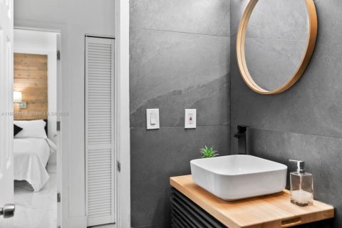 Снять в аренду виллу или дом в Холливуд, Флорида 4 спальни, 181.16м2, № 2021600 - фото 20