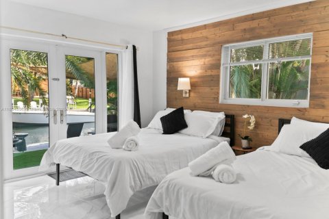 Снять в аренду виллу или дом в Холливуд, Флорида 4 спальни, 181.16м2, № 2021600 - фото 19