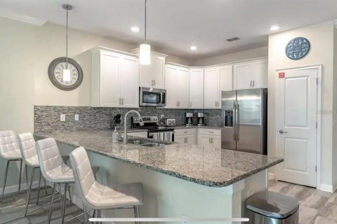 Casa en venta en Davenport, Florida, 9 dormitorios, 363.15 m2 № 2225307 - foto 11