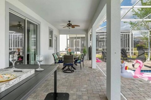 Casa en venta en Davenport, Florida, 9 dormitorios, 363.15 m2 № 2225307 - foto 15