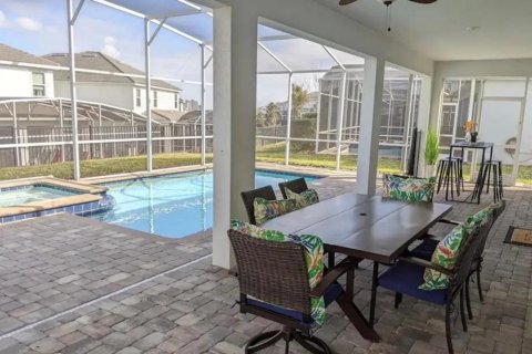 Casa en venta en Davenport, Florida, 9 dormitorios, 363.15 m2 № 2225307 - foto 19