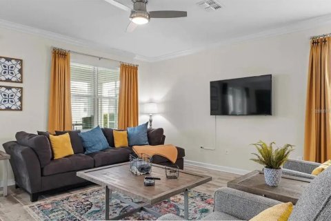 Casa en venta en Davenport, Florida, 9 dormitorios, 363.15 m2 № 2225307 - foto 13