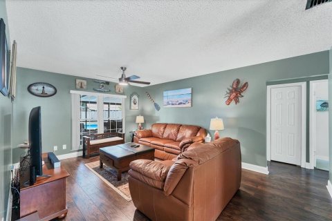 Casa en venta en Valrico, Florida, 4 dormitorios, 182.55 m2 № 1690138 - foto 19