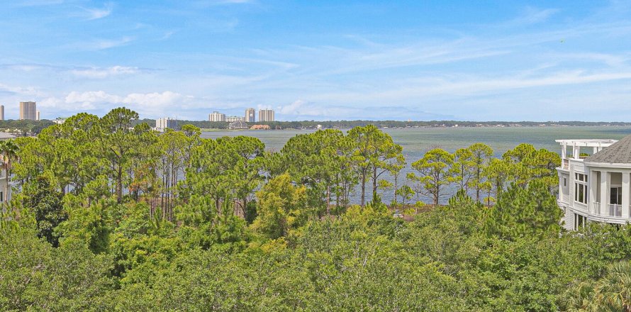 Studio in the Condo in Miramar Beach, Florida  № 562350