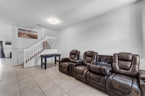Adosado en venta en Homestead, Florida, 3 dormitorios, 157.47 m2 № 2012979 - foto 5