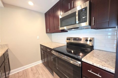 Condo in Clearwater, Florida, 2 bedrooms  № 2225051 - photo 4