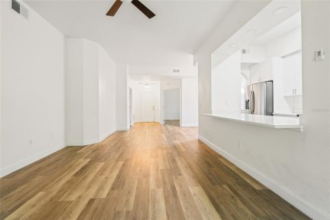 Condominio en venta en Orlando, Florida, 2 dormitorios, 133.59 m2 № 2304677 - foto 13