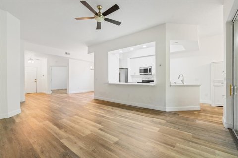 Condominio en venta en Orlando, Florida, 2 dormitorios, 133.59 m2 № 2304677 - foto 11