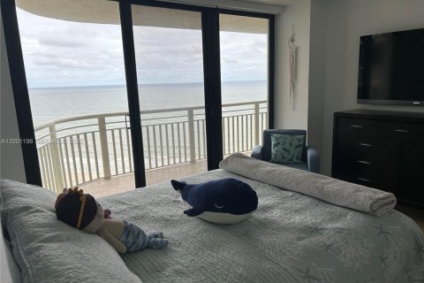 Снять в аренду кондоминиум в Ривьера-Бич, Флорида 2 спальни, 148.64м2, № 2065213 - фото 11