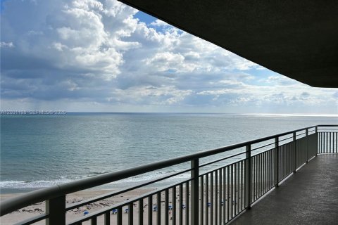 Снять в аренду кондоминиум в Ривьера-Бич, Флорида 2 спальни, 148.64м2, № 2065213 - фото 10