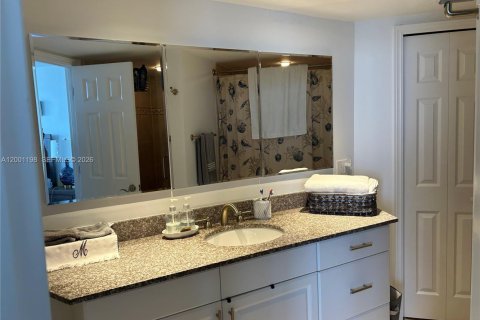 Снять в аренду кондоминиум в Ривьера-Бич, Флорида 2 спальни, 148.64м2, № 2065213 - фото 14