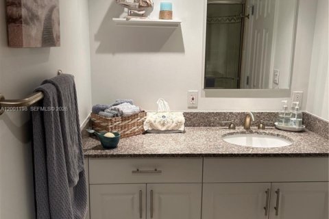 Снять в аренду кондоминиум в Ривьера-Бич, Флорида 2 спальни, 148.64м2, № 2065213 - фото 12