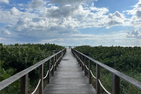 Снять в аренду кондоминиум в Ривьера-Бич, Флорида 2 спальни, 148.64м2, № 2065213 - фото 24