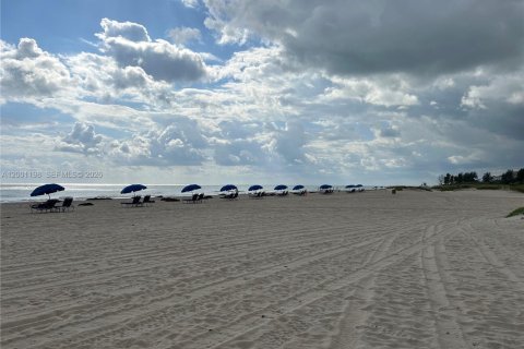 Снять в аренду кондоминиум в Ривьера-Бич, Флорида 2 спальни, 148.64м2, № 2065213 - фото 25