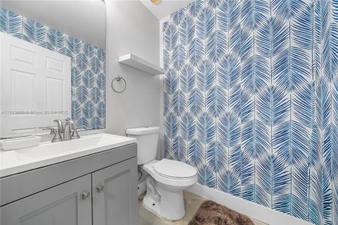 Townhouse in Atlantis, Florida 3 bedrooms, 121.52 sq.m. № 1947753 - photo 12