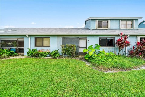 Townhouse in Atlantis, Florida 3 bedrooms, 121.52 sq.m. № 1947753 - photo 24