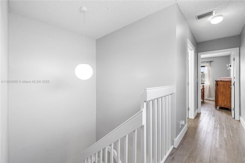 Townhouse in Atlantis, Florida 3 bedrooms, 121.52 sq.m. № 1947753 - photo 19