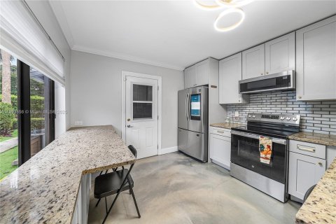 Townhouse in Atlantis, Florida 3 bedrooms, 121.52 sq.m. № 1947753 - photo 13