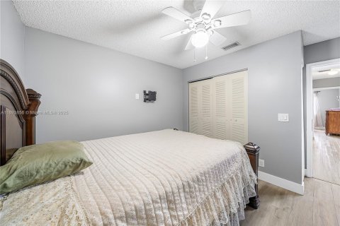 Townhouse in Atlantis, Florida 3 bedrooms, 121.52 sq.m. № 1947753 - photo 22