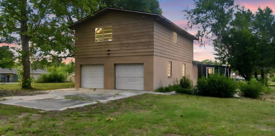 Casa en Ocala, Florida 4 dormitorios, 243.5 m2 № 2157237