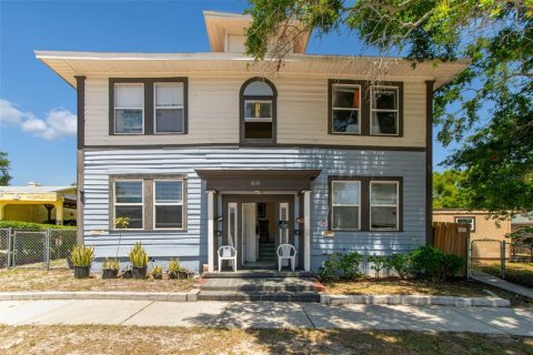 Commercial property in Saint Petersburg, Florida 8 bedrooms, 268.67 sq.m. № 2228498