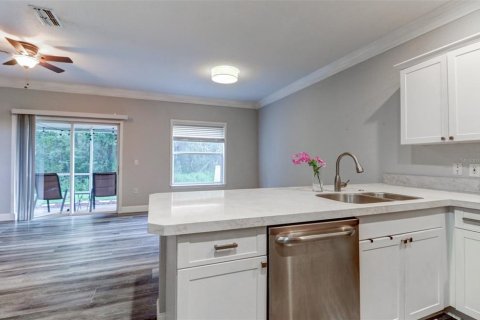 Touwnhouse à louer à Tampa, Floride: 2 chambres, 141.77 m2 № 2267286 - photo 11