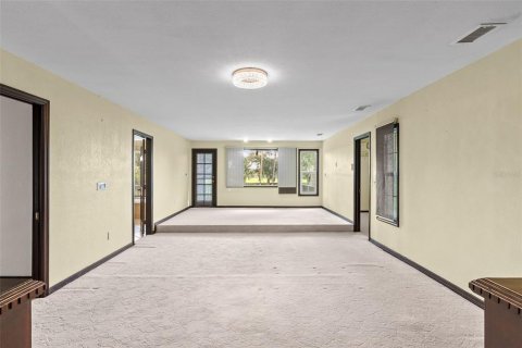 Villa ou maison à louer à Thonotosassa, Floride: 2 chambres, 270.16 m2 № 2167308 - photo 27