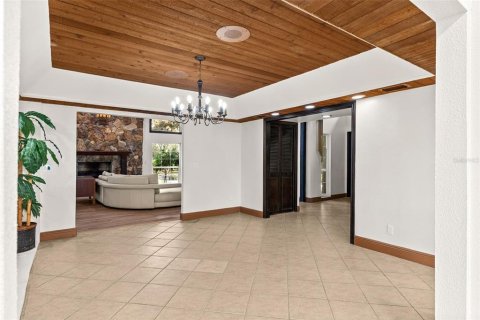 Villa ou maison à louer à Thonotosassa, Floride: 2 chambres, 270.16 m2 № 2167308 - photo 18