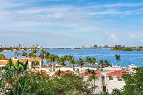 Condo in Miami, Florida, 2 bedrooms  № 2082907