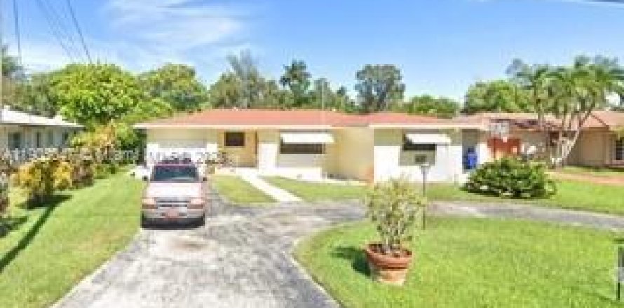 Casa en Hollywood, Florida 2 dormitorios, 151.15 m2 № 1955989