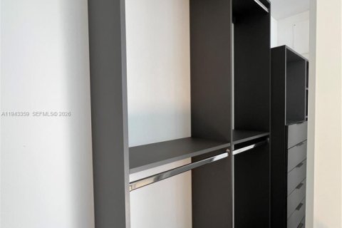 Appartement à louer à Miami, Floride: 1 chambre, 59.92 m2 № 1999597 - photo 12