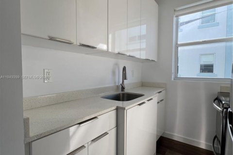 Appartement à louer à Miami, Floride: 1 chambre, 59.92 m2 № 1999597 - photo 4