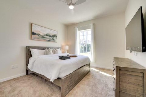 Adosado en venta en Kissimmee, Florida, 5 dormitorios, 197.14 m2 № 1918569 - foto 9