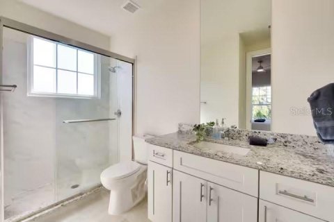 Adosado en venta en Kissimmee, Florida, 5 dormitorios, 197.14 m2 № 1918569 - foto 16