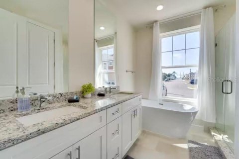 Adosado en venta en Kissimmee, Florida, 5 dormitorios, 197.14 m2 № 1918569 - foto 10