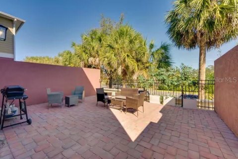Adosado en venta en Kissimmee, Florida, 5 dormitorios, 197.14 m2 № 1918569 - foto 26