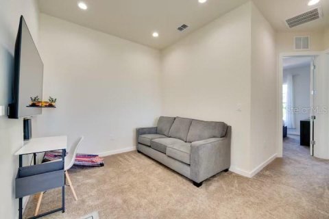 Adosado en venta en Kissimmee, Florida, 5 dormitorios, 197.14 m2 № 1918569 - foto 14