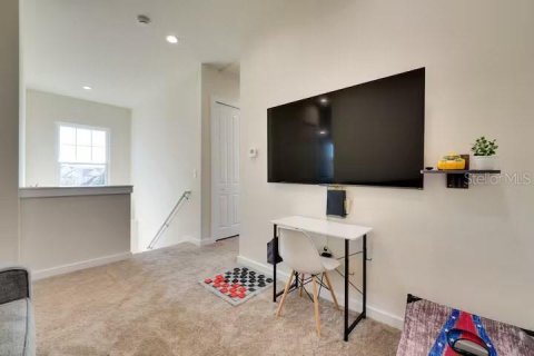 Adosado en venta en Kissimmee, Florida, 5 dormitorios, 197.14 m2 № 1918569 - foto 13