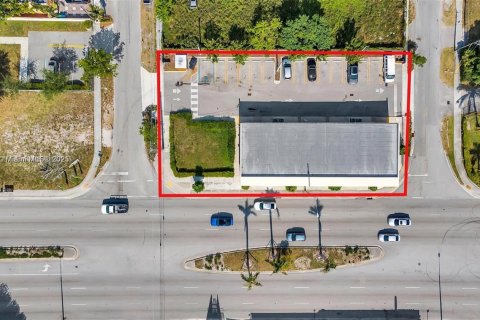 Immobilier commercial à vendre à Miami, Floride № 2081562 - photo 13