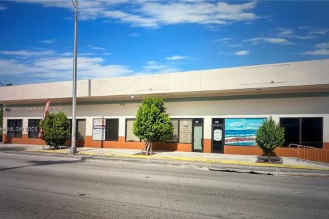 Immobilier commercial à vendre à Miami, Floride № 2081562 - photo 2