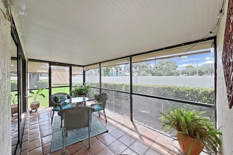 Casa en venta en Tampa, Florida, 2 dormitorios, 108.32 m2 № 1906033 - foto 20
