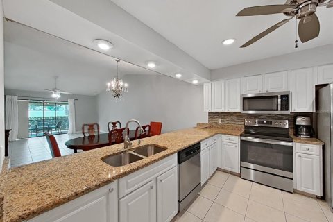 Casa en venta en Tampa, Florida, 2 dormitorios, 108.32 m2 № 1906033 - foto 5