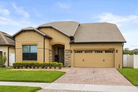 House in Orlando, Florida 4 bedrooms, 175.12 sq.m. № 1813751 - photo 1