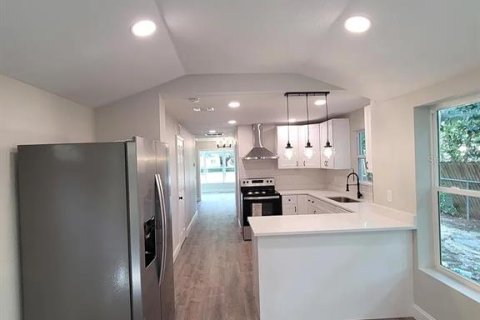 Casa en venta en Saint Petersburg, Florida, 2 dormitorios, 94.11 m2 № 1918697 - foto 7