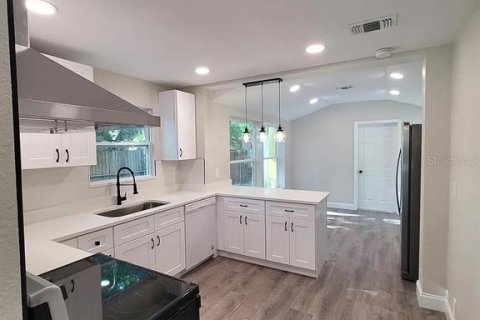 Casa en venta en Saint Petersburg, Florida, 2 dormitorios, 94.11 m2 № 1918697 - foto 8