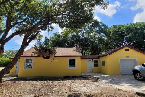 Casa en venta en Saint Petersburg, Florida, 2 dormitorios, 94.11 m2 № 1918697 - foto 2