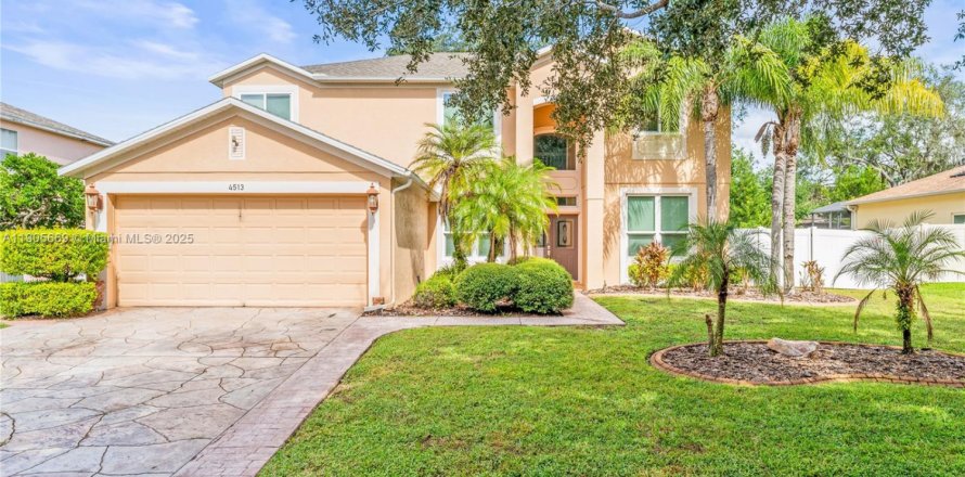 House in Orlando, Florida 4 bedrooms № 1956258