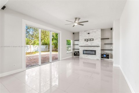 House in Orlando, Florida 4 bedrooms № 1956258 - photo 7