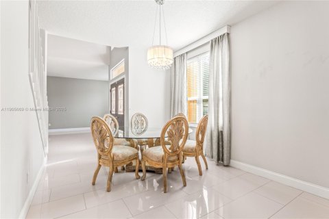 House in Orlando, Florida 4 bedrooms № 1956258 - photo 5